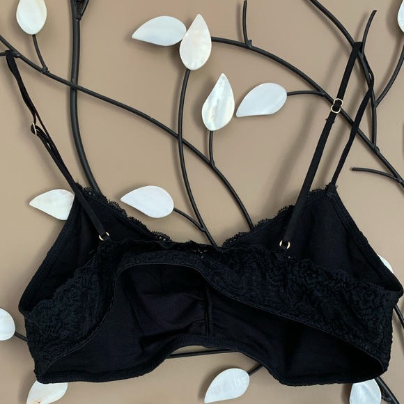 Black Lace Bralette - Picture 3 of 7